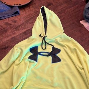 Under Armour 2XL sweatshirt